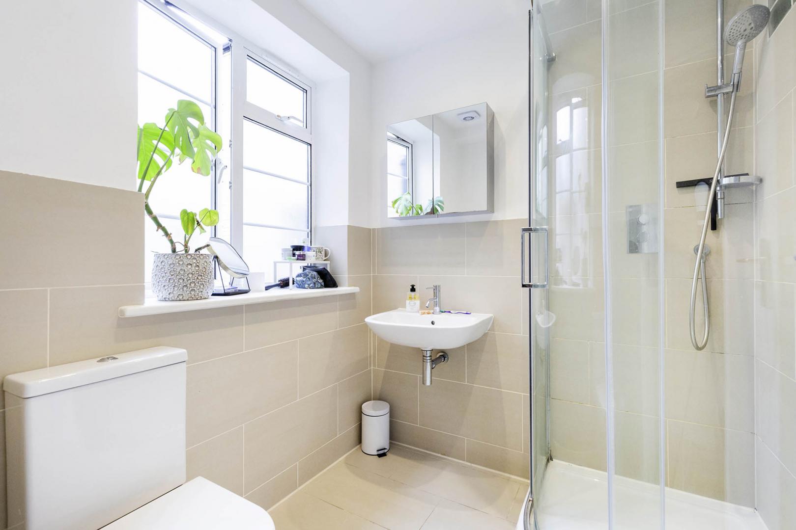 Modern Apartment Marlow Court, Kilburn